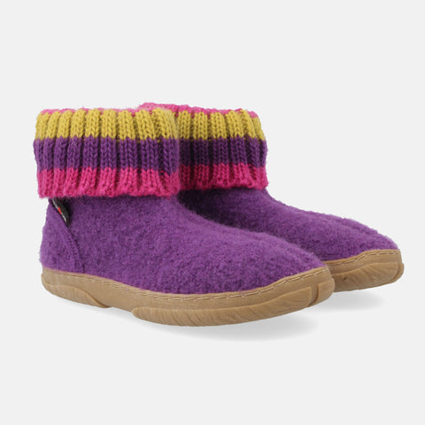 Haflinger Fidelius Jona in Violet (Viola) aus Walkstoff mit rutschfester Gummisohle Seitenansicht