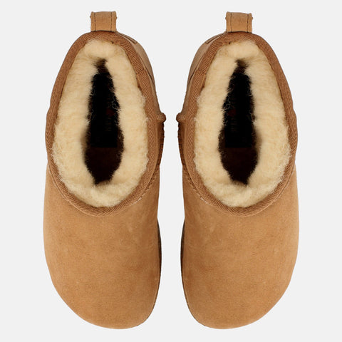Haflinger Lammfellboots Elsa in Braun (Chestnut) aus Lammfell mit Gummisohlen geeignet für drinnen und draußen Vogelperspektive