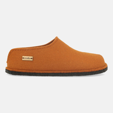 Haflinger Flair Smily in Orange (Kürbis) aus Filz mit FIlzsohle Seitenansicht