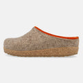 Haflinger Filzclog Kris in Beige (Torf) aus Filz mit modischem Filzband verziert Seitenansicht 