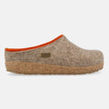 Haflinger Filzclog Kris in Beige (Torf) aus Filz mit modischem Filzband verziert Seitenansicht 
