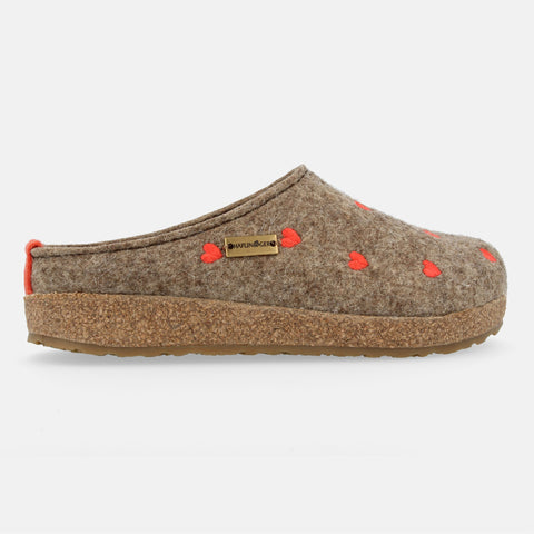 Haflinger Clog Cuoricini in Beige (Torf) aus Filz mit Herzmuster und Korkfußbett Seitenansicht 