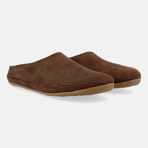 Haflinger Lederpantoffel Softino in Dunkelbraun (Kaffee) aus Leder mit Gummisohle Seitenansicht
