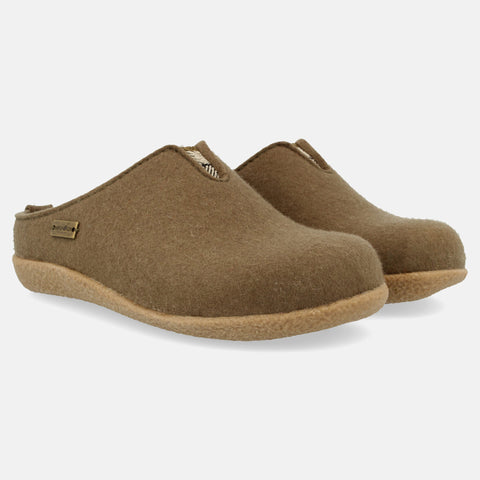 Haflinger Filzclog Visby in Braun (Erde) aus Filz mit thermoplastischer Gummisohle Seitenansicht