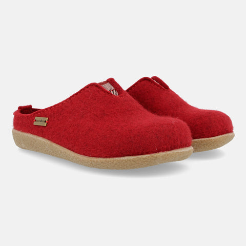 Haflinger Filzclog Visby in Rot (Rubin) aus Filz mit thermoplastischer Gummisohle Seitenansicht