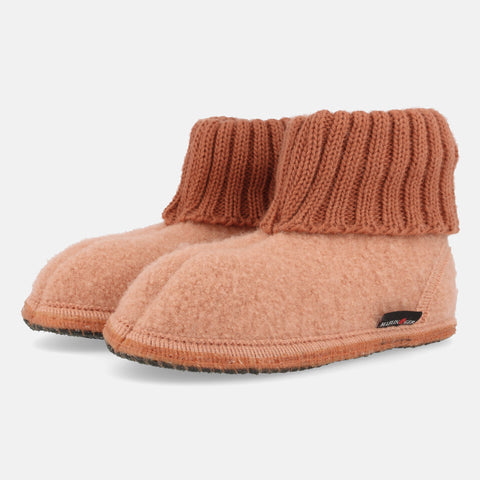 Haflinger Hüttenschuh Karl in Rose (Rose Antique) aus reiner Schurwolle mit Latex beschichteter Filzsohle Seitenansicht