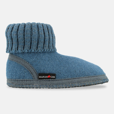 Haflinger Hüttenschuh Karl in Hellblau (Taubenblau) aus reiner Schurwolle mit Latex beschichteter Filzsohle Seitenansicht